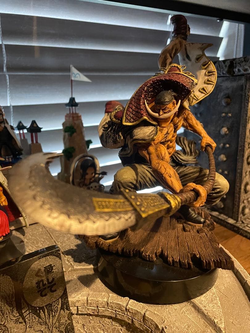 ワンピース 白ひげ　リペイント　フィギュア