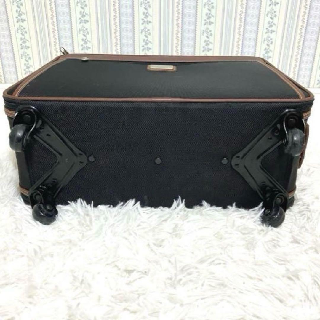 EZ-SWANY　スワニー　小型キャリーケース　4輪　機内持ち込み可　レザー使用