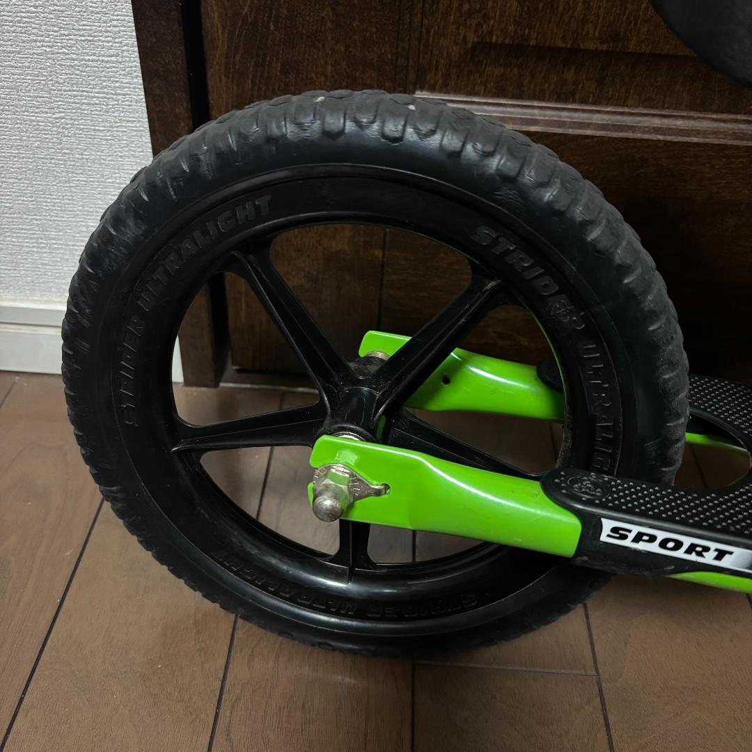 ストライダー 12インチ グリーン Sportモデル 本体のみ
