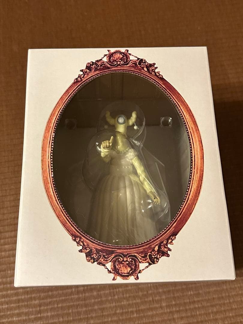 UNDERCOVER GRACE フィギュア　新品未開封