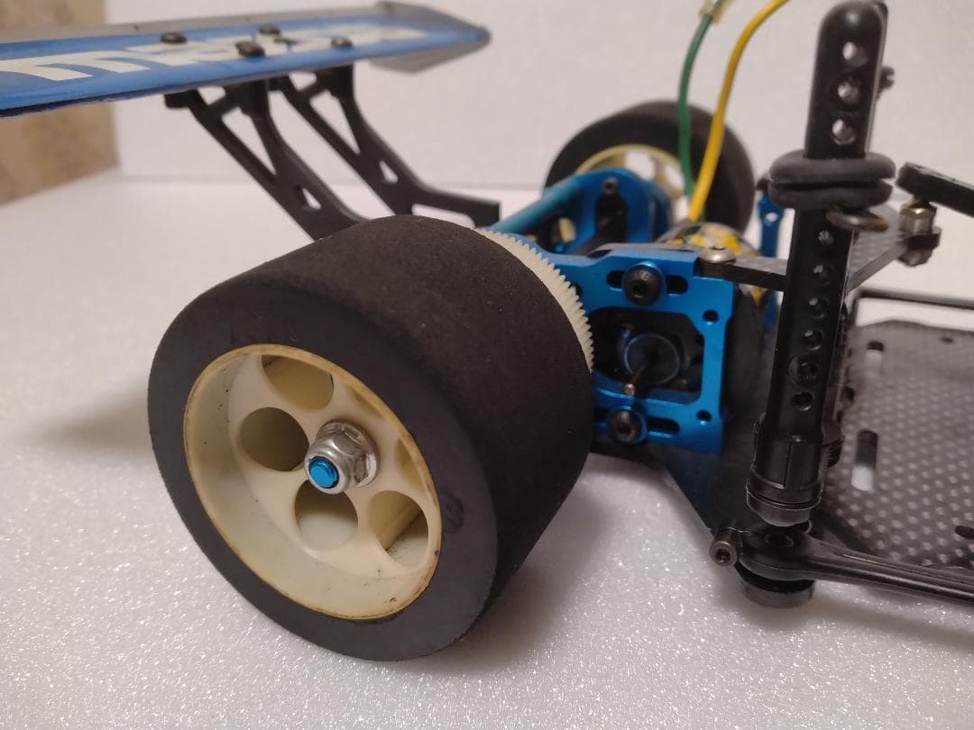 【価格見直し】タミヤ　RM-01　マツダ787B　スペアボディ・パーツ付き