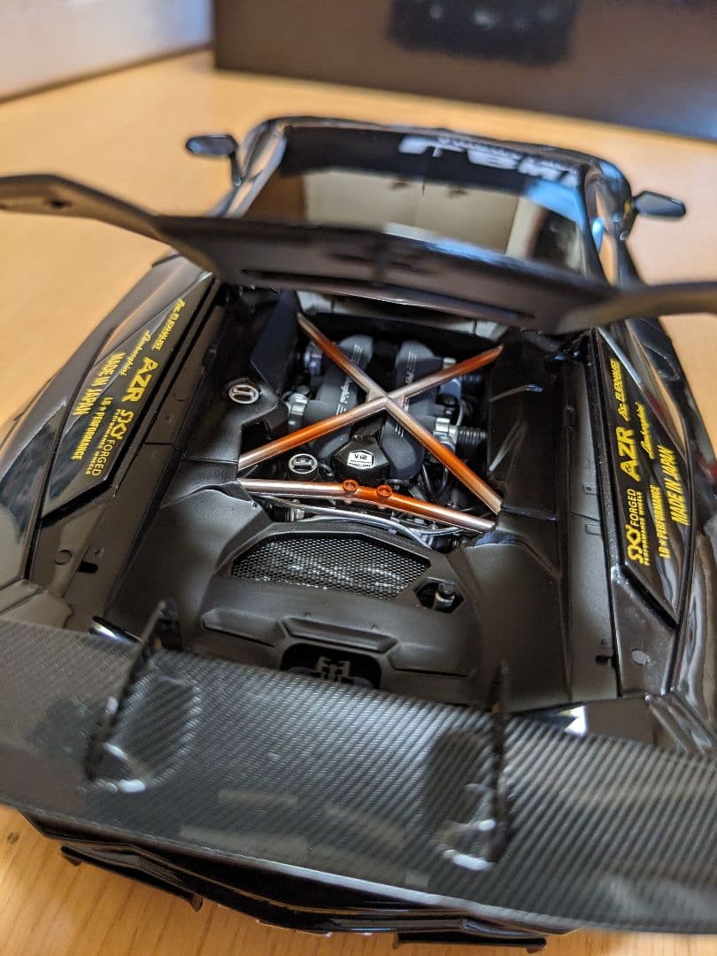 オートアート1/18　ランボルギーニ アヴェンタドール LB-WORKS