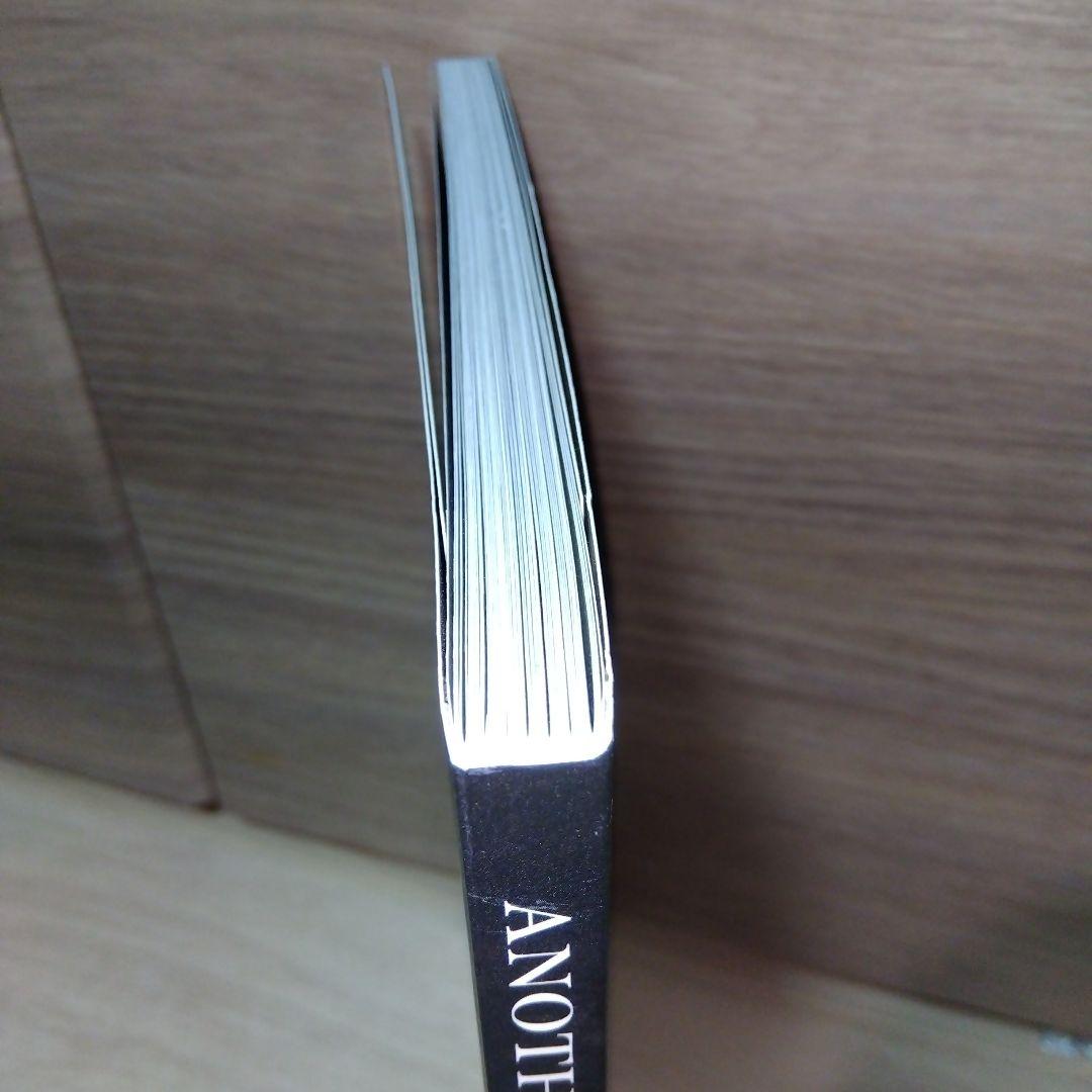 Another Water: The  Thames, for　sa2