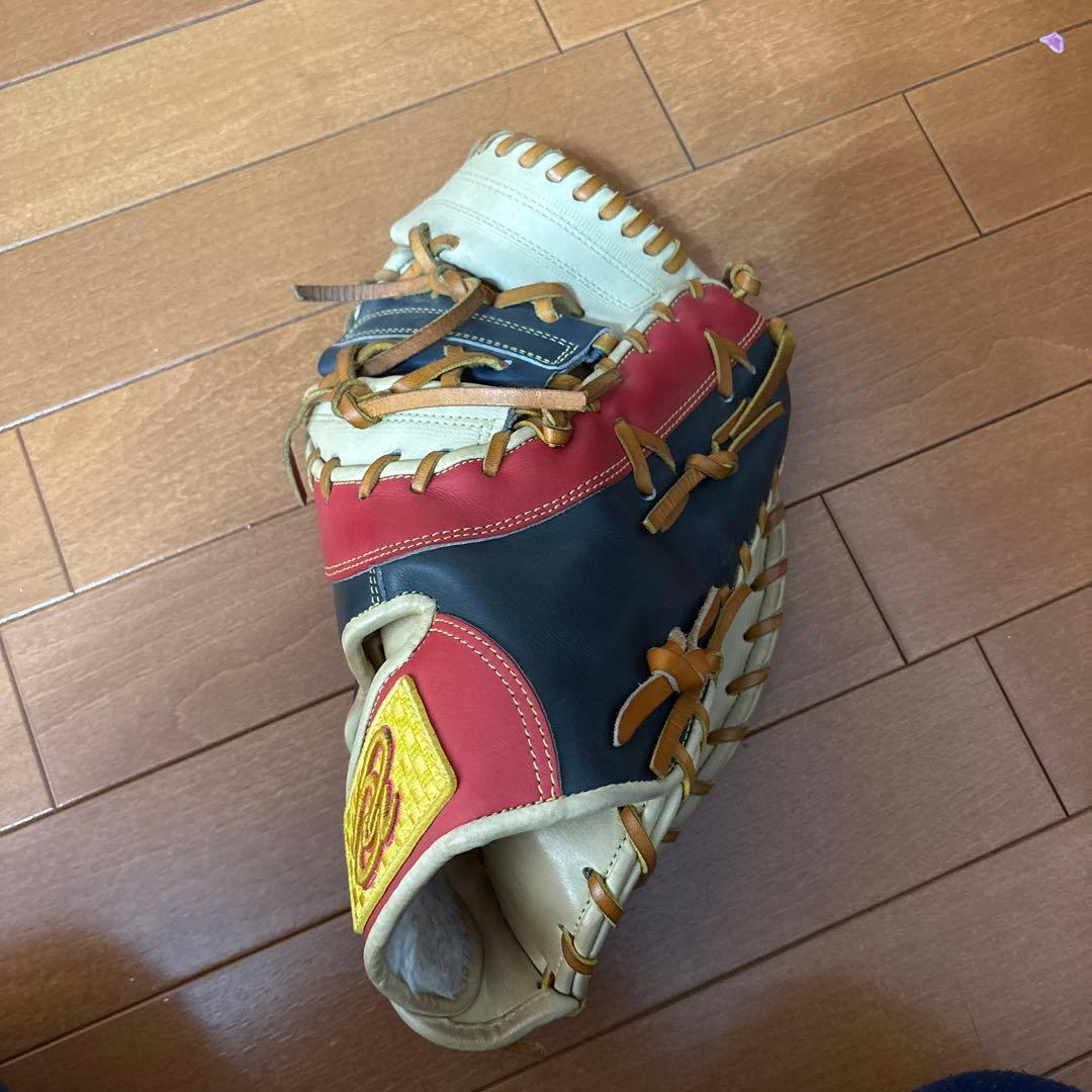 ドナイヤ　ファーストミットオーダー