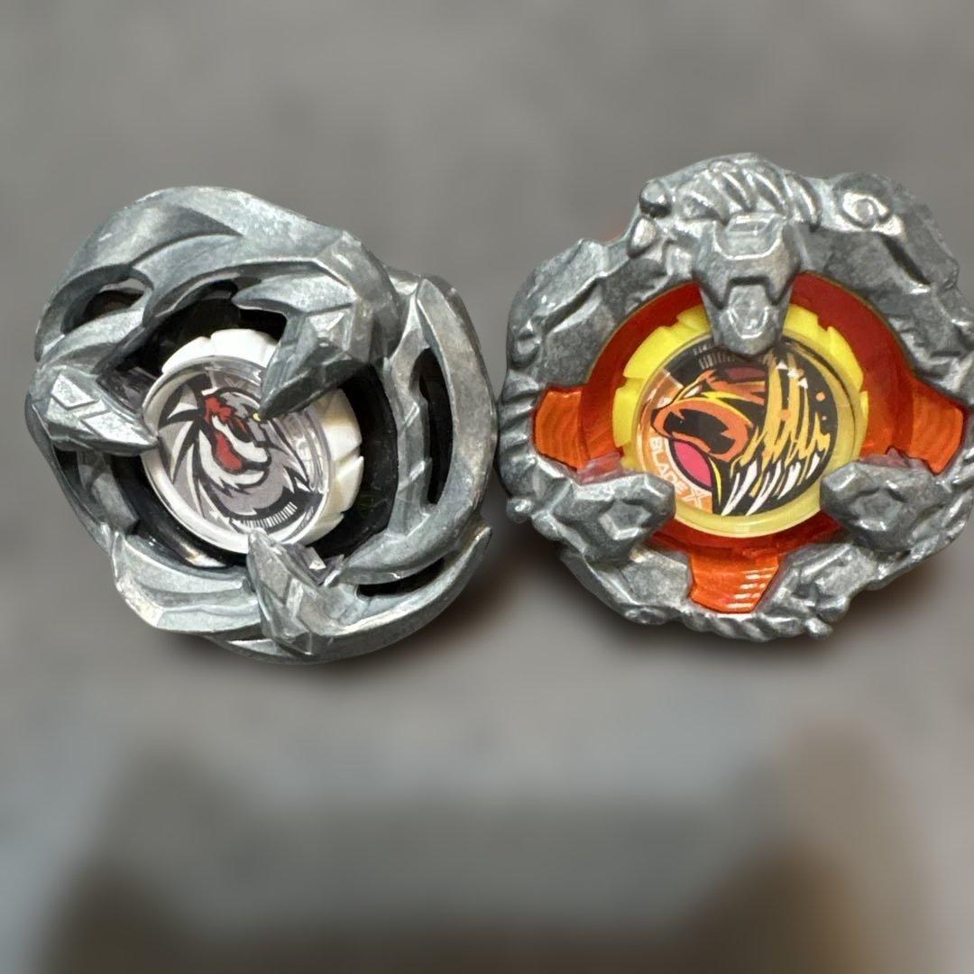 ベイプレードドーム✖️2台　駒✖️10個スターターセット