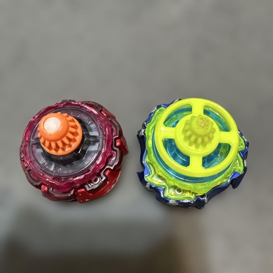 ベイプレードドーム✖️2台　駒✖️10個スターターセット