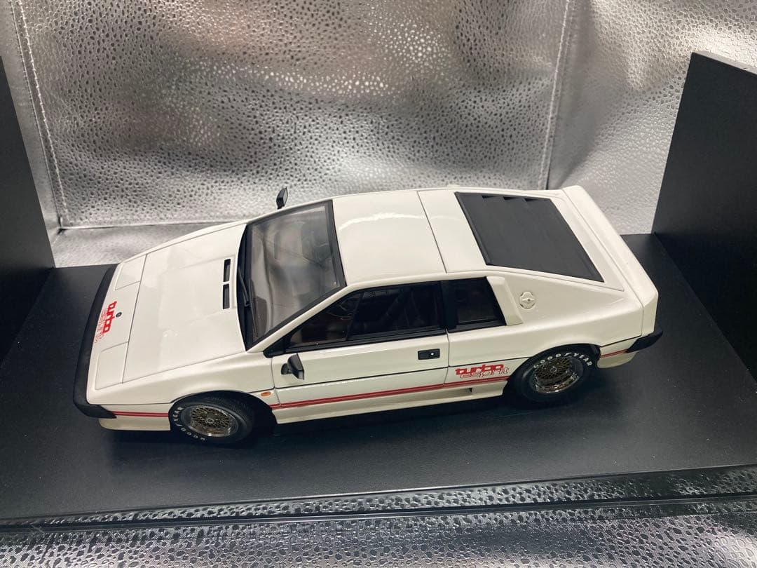 AUTOart ロータス エスプリ ターボ S2 1/18  オートアート