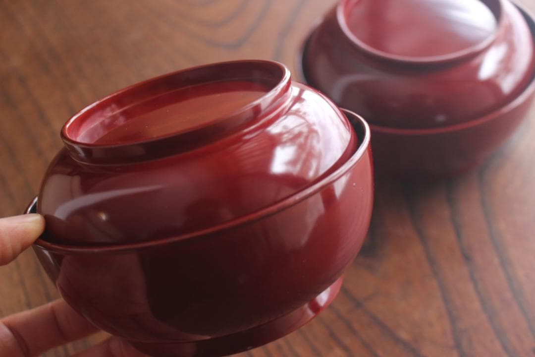 デッドストック！極上紅溜に優美な桐花蒔絵の映えるお椀2点（検輪島塗京塗煮物椀