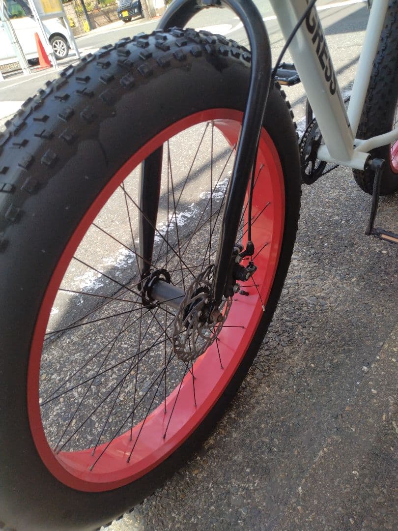 GRESS ファットバイク ホワイト/レッド