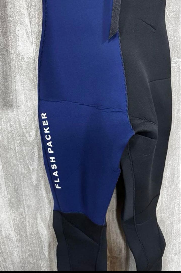 未使用FLASH PACKER ウェットスーツAM-TYPE ジャーフルLサイズ