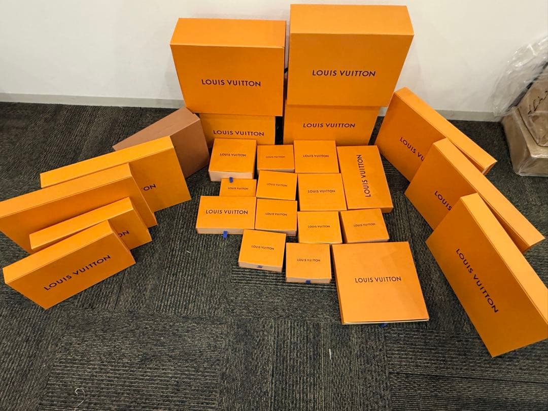 LOUIS VUITTON ギフト箱 多数
