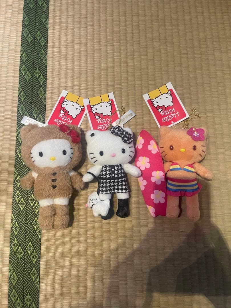 限定商品　ハローキティ ぬいぐるみ 3体セット