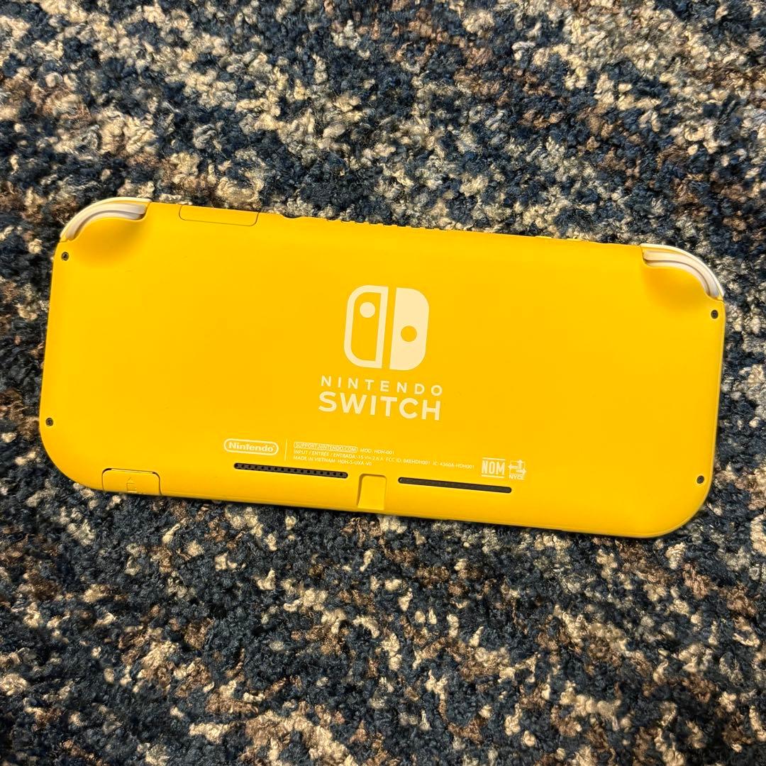 Nintendo Switch Lite イエロー　& マリオケース
