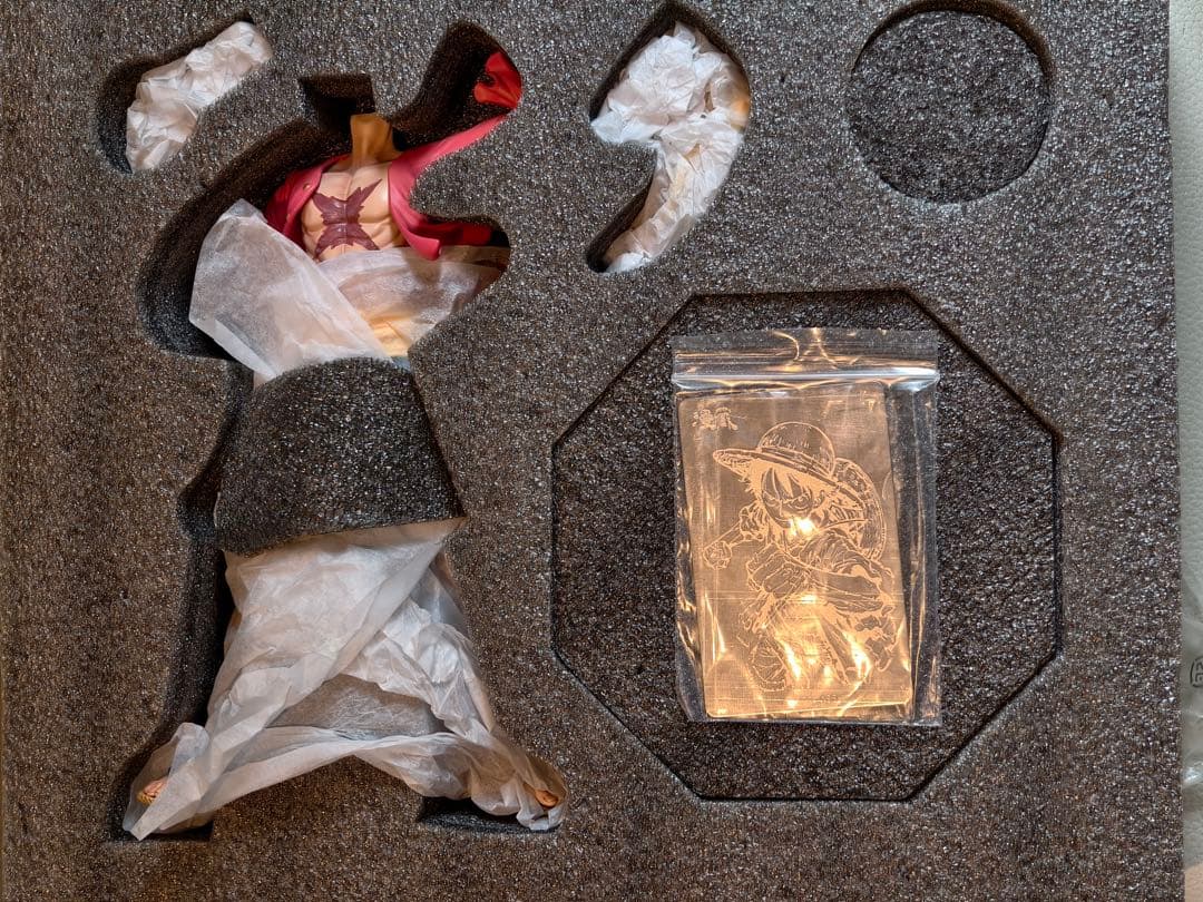 ワンピース モンキー・D・ルフィ フィギュア 樹脂製