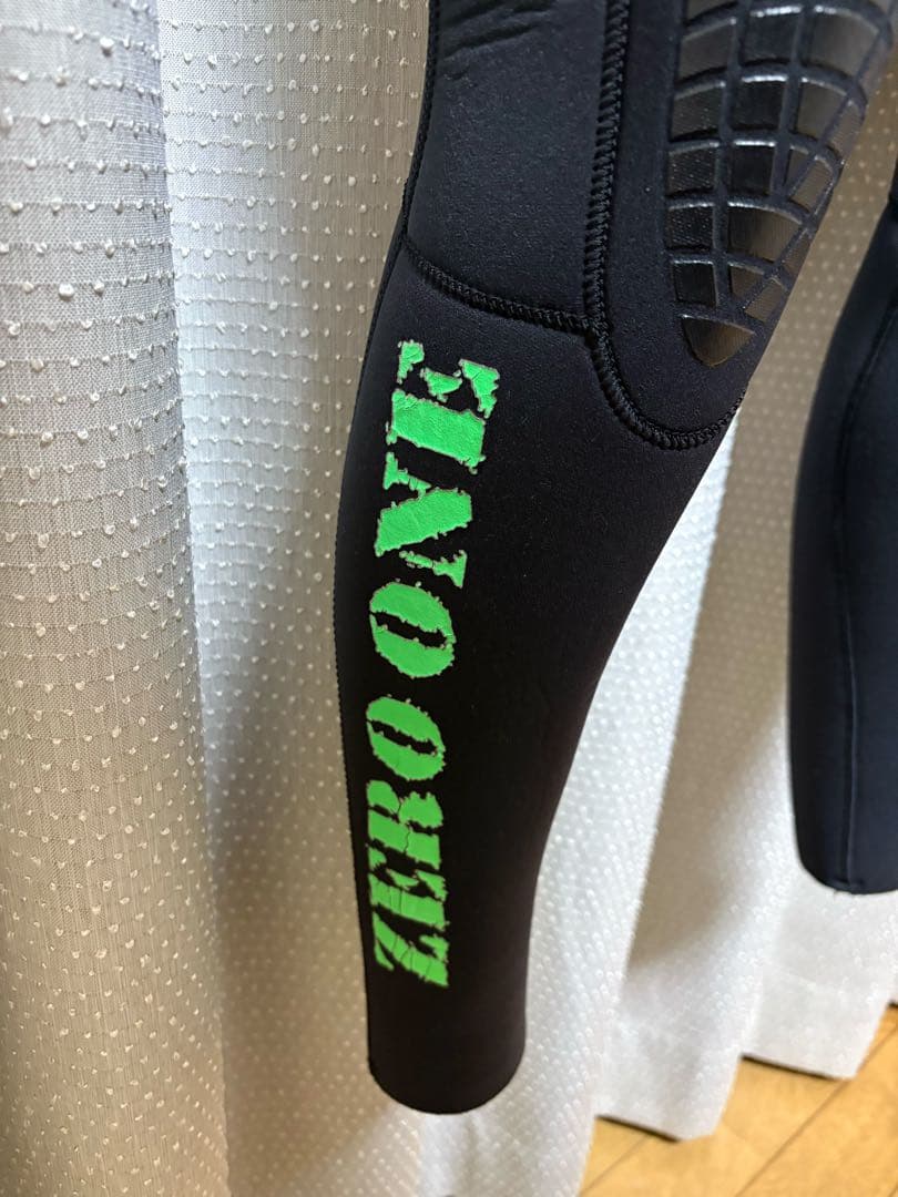 ZERO ONE(ゼロワン)5×3mm セミドライ メンズMLサイズ相当