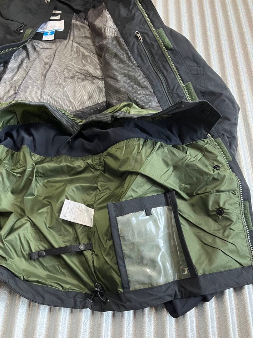 未使用　コロンビア　スノボウェア　上着　ジャケット　アウター　メンズ　M 黒