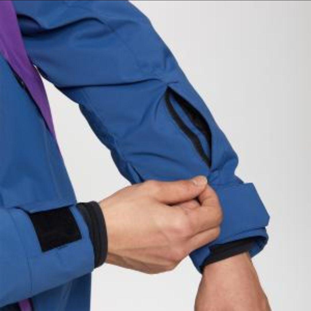 新品　GOLDWIN ゴールドウイン スキーウェア ジャケット Mサイズ