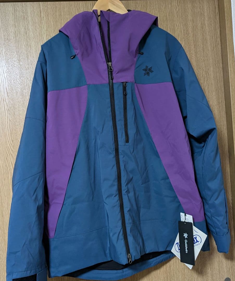 新品　GOLDWIN ゴールドウイン スキーウェア ジャケット Mサイズ