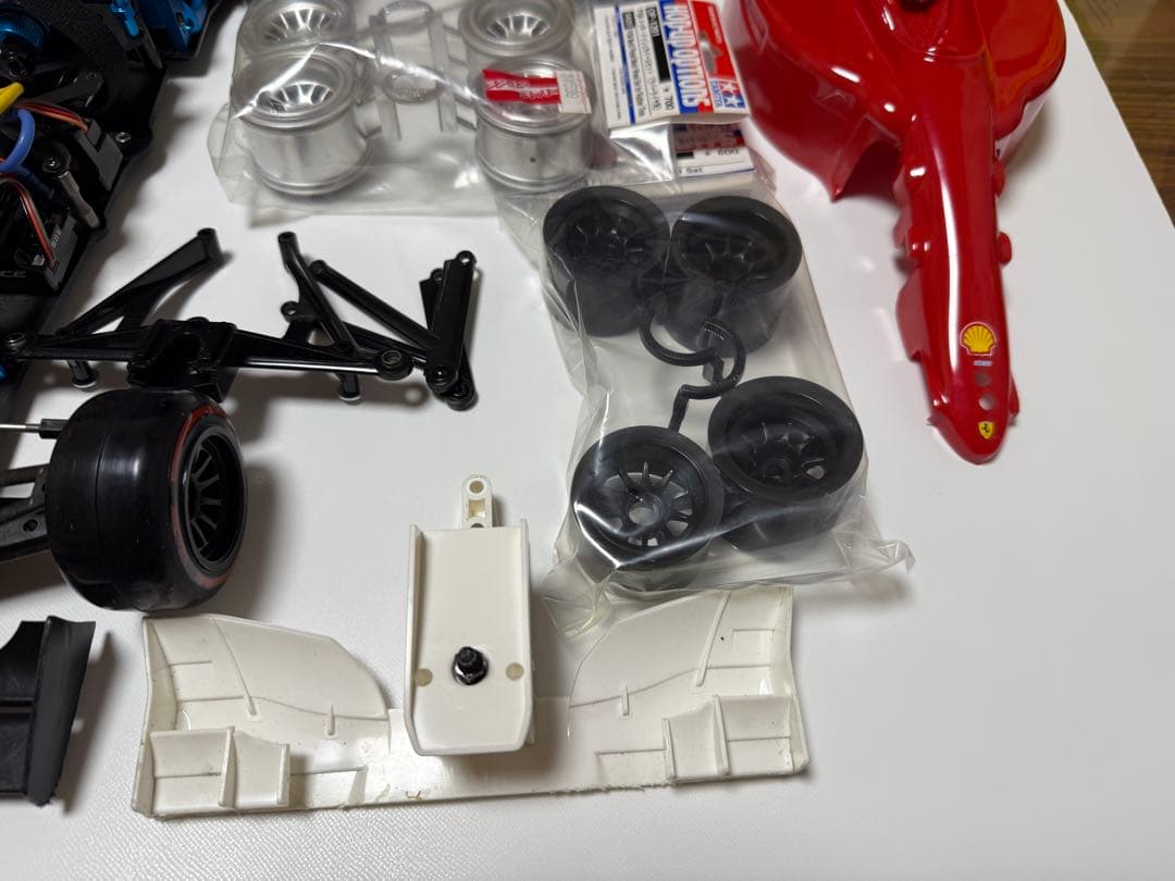 S*O様 Tamiya F2012 F104シャーシ 1/10 RCカー