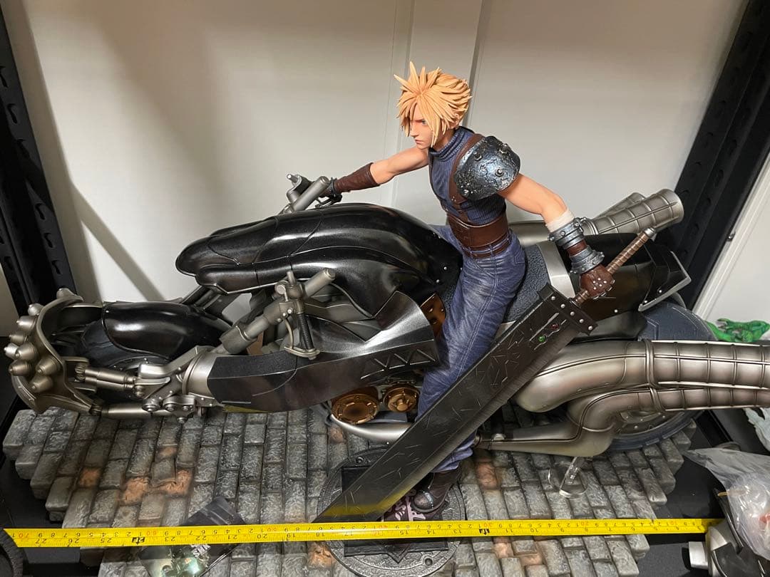 FF7ファイナルファンタジークラウドガレージキットスタチュー絶版希少在庫海外限定