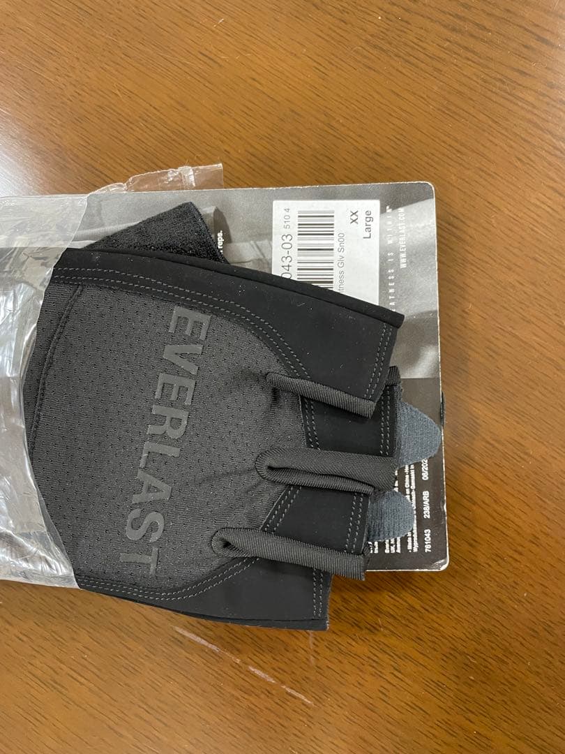 グローブ　筋トレ用手袋　Everlast 新品 L サイズ