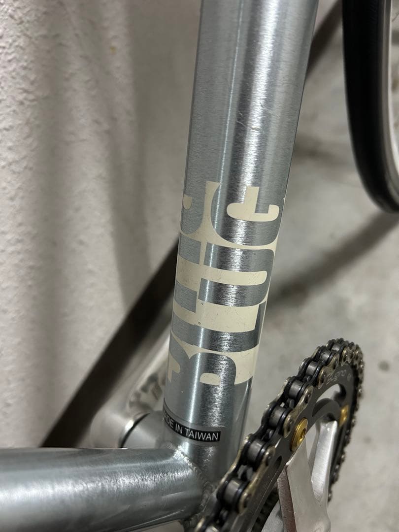 charge bikes plug racer チャージバイクス　プラグレーサー