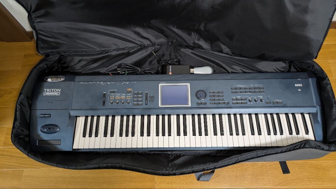 最終価格 KORG TRITON Extreme 76 +ケース&ペダル付