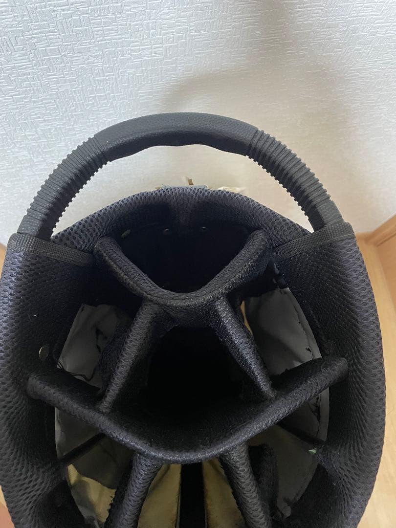 J.LINDEBERG キャディバッグ 白/黒　スタンドバッグ　フード無し