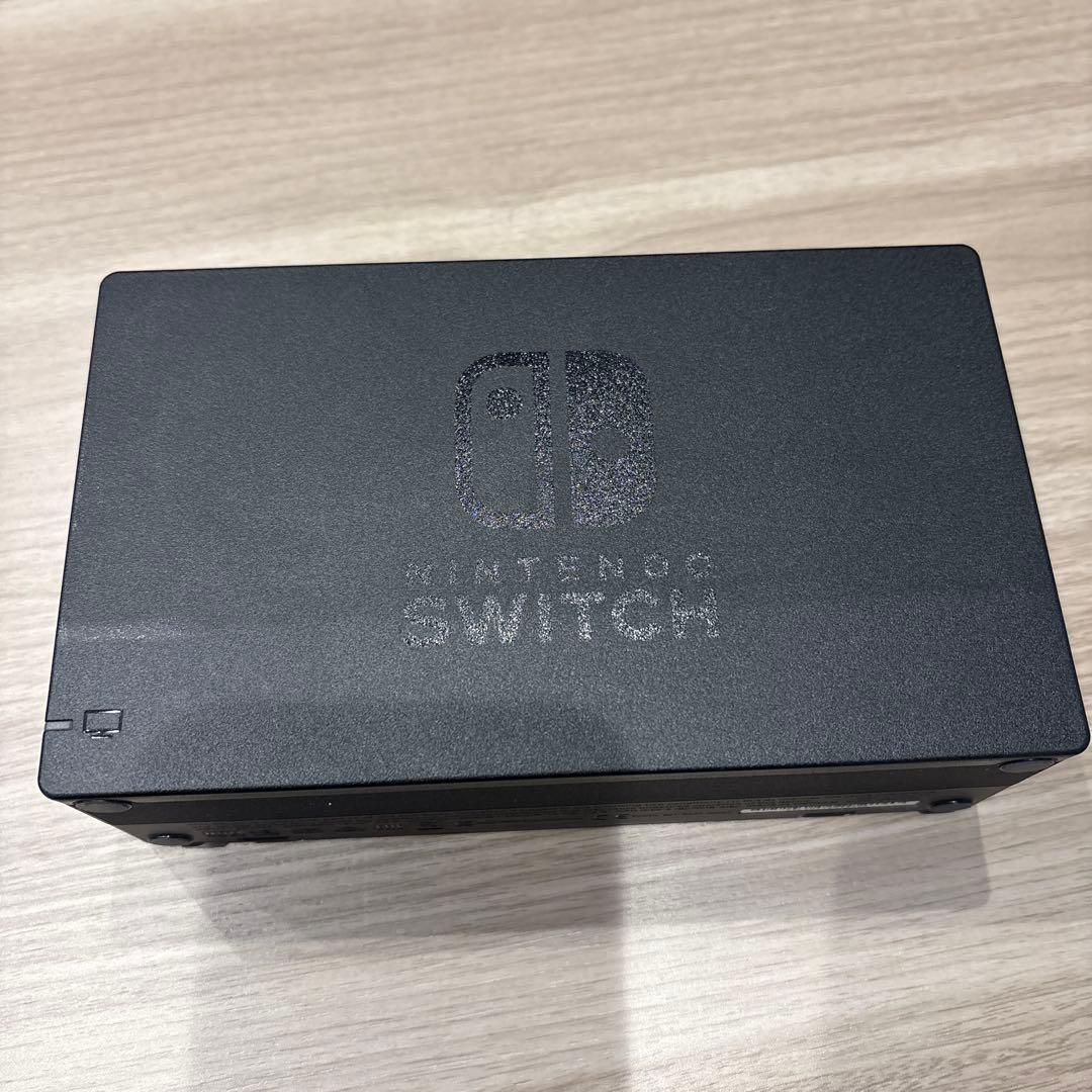 美品Nintendo Switch本体ブルー