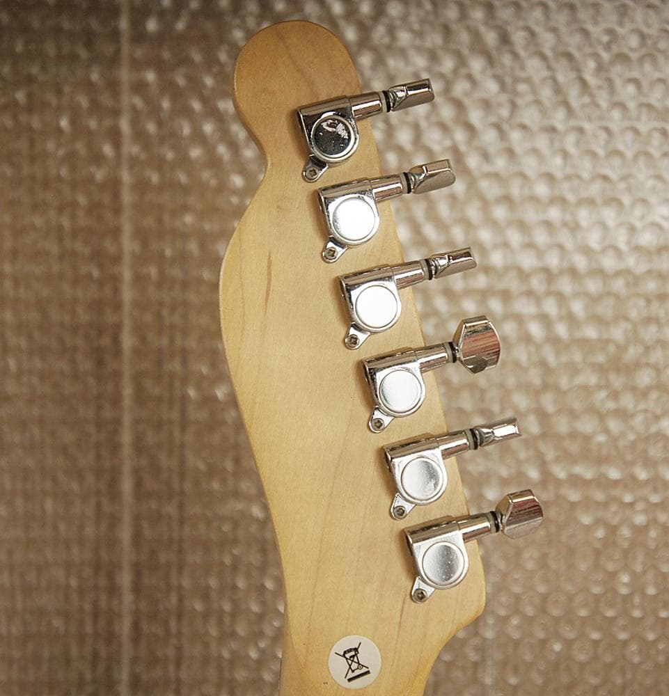 Playtech Telecaster エレキギター サンバースト 置き台付き