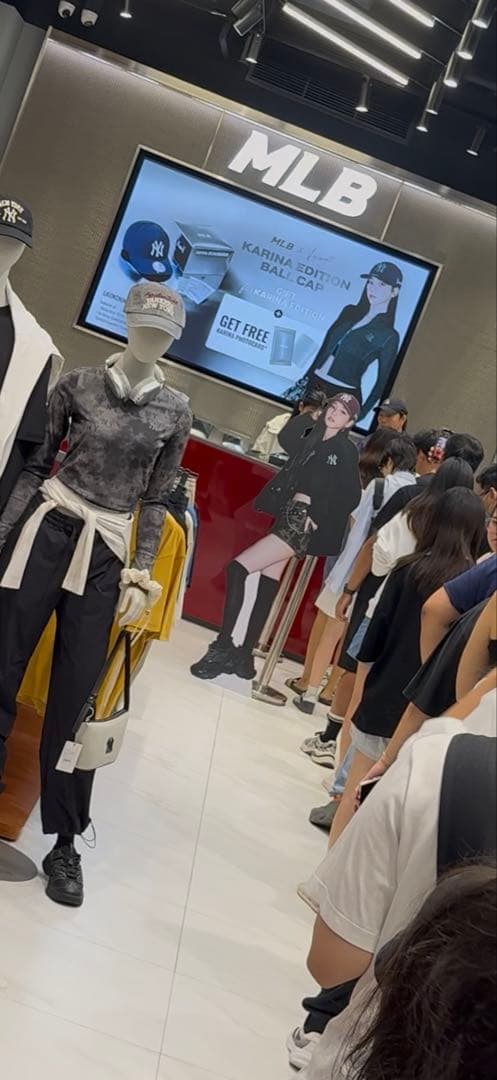 ツ*エ様 MLB×aespa カリナ KARINA LAグレー 57 日本未発売