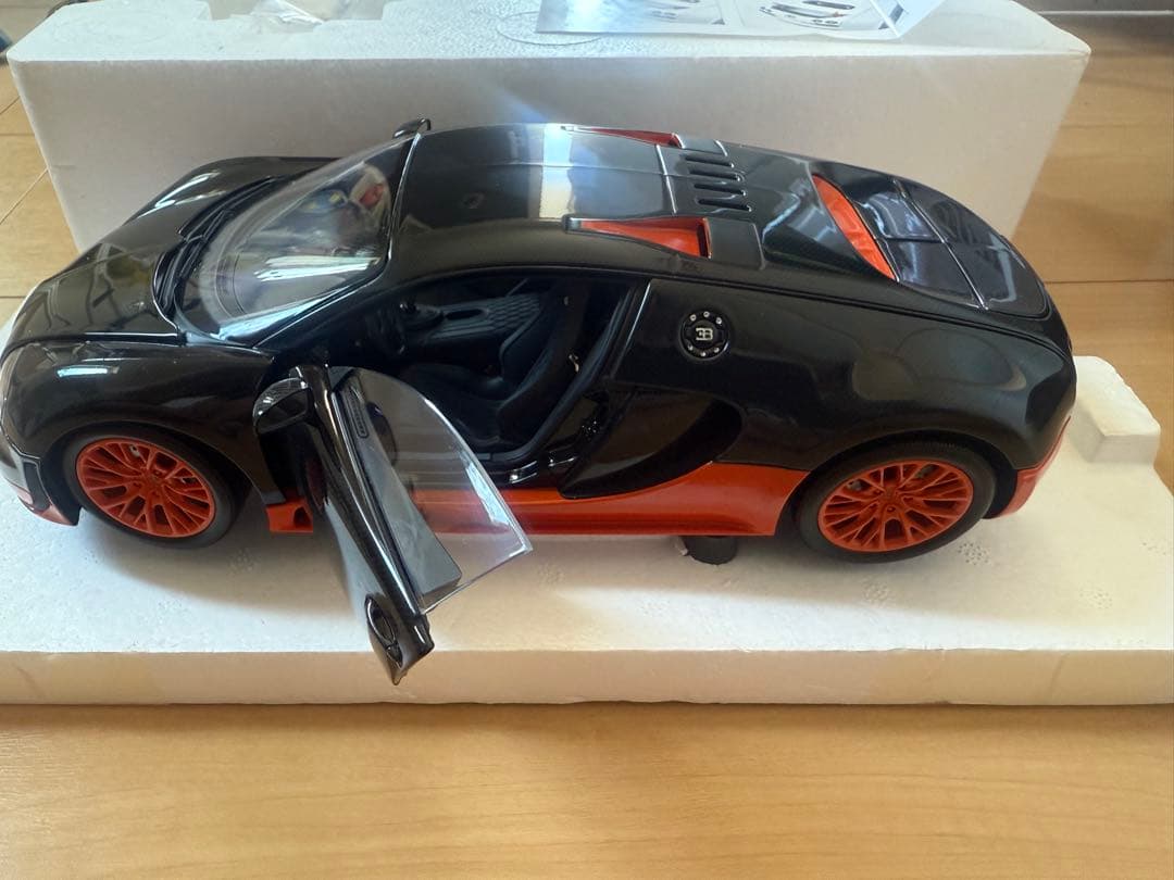 ミニカー MINICHAMPSBugattiVeyron Super Sport 2011