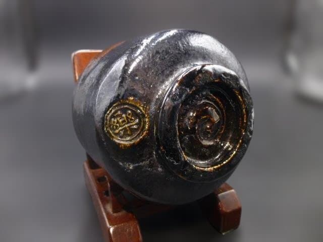 楽吉左衛門　十二代　弘入　黒筒茶碗／共箱／楽吉左衛門　十四代　覚入　極め箱