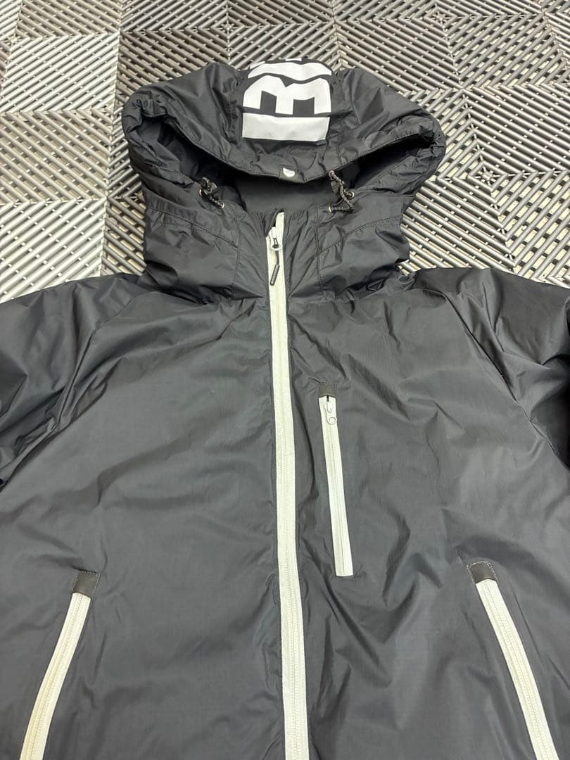 バスブリゲード×ナンガ！オーロラダウンジャケット 760！防水！ブラック&グレー
