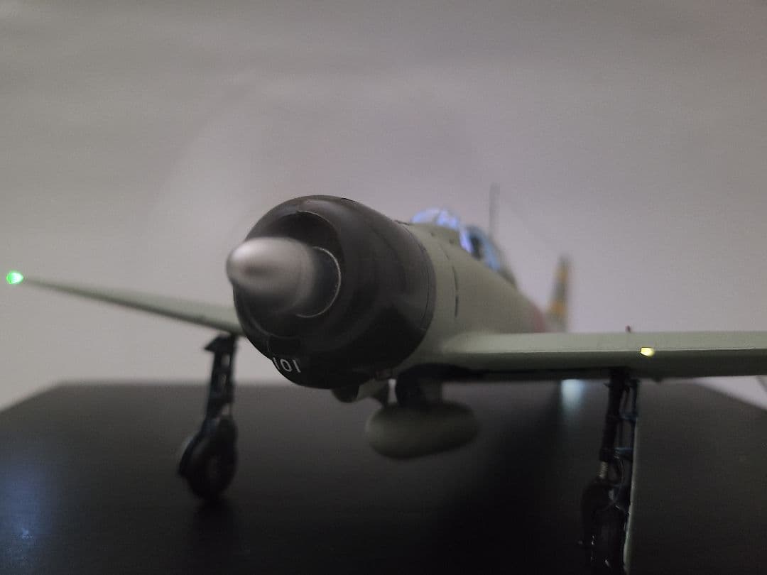 日本海軍 零式艦上戦闘機21型 空母赤城搭載機 リアルモーターライズ完成品