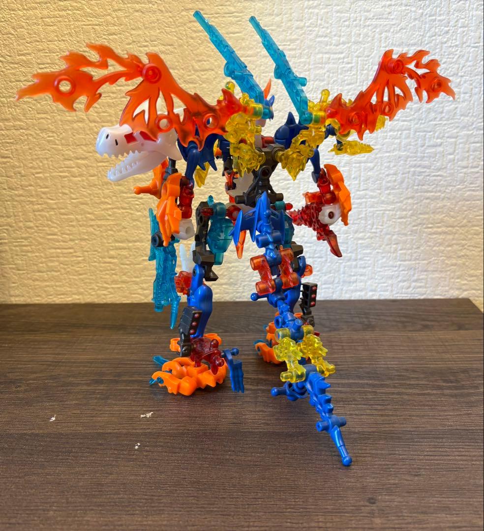 ほねほねザウルス / 覇王竜スーパーアーマードブレイズティラノキング