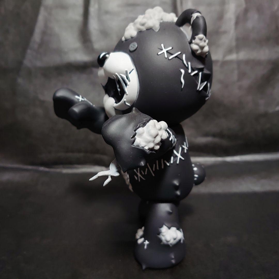 Art Studio 「SHOT!」ゾンベアー ソフビ モノクロ ver