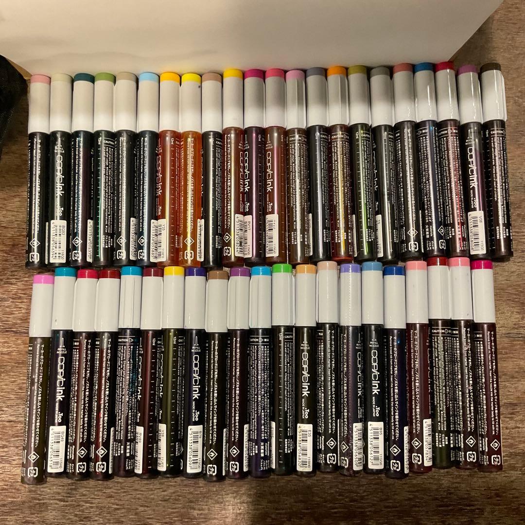 美品！Copic Sketch コピックインク43本+専用ケース 72本用