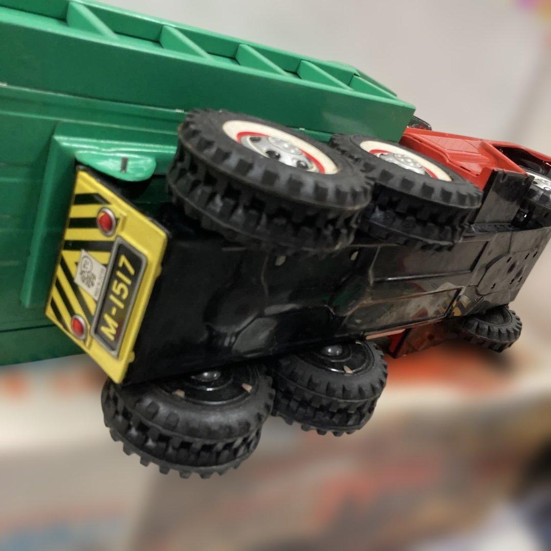 1960年代初めにシボレーヘビーダンプトラック、珍しい色のアサヒ玩具で精密に製作