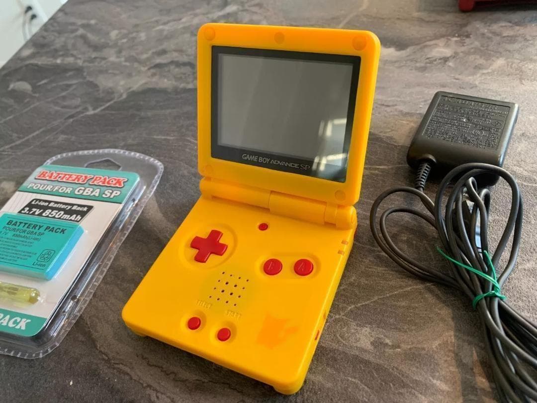 美品 シェル交換品 ゲームボーイアドバンスsp ピカチュウエディション