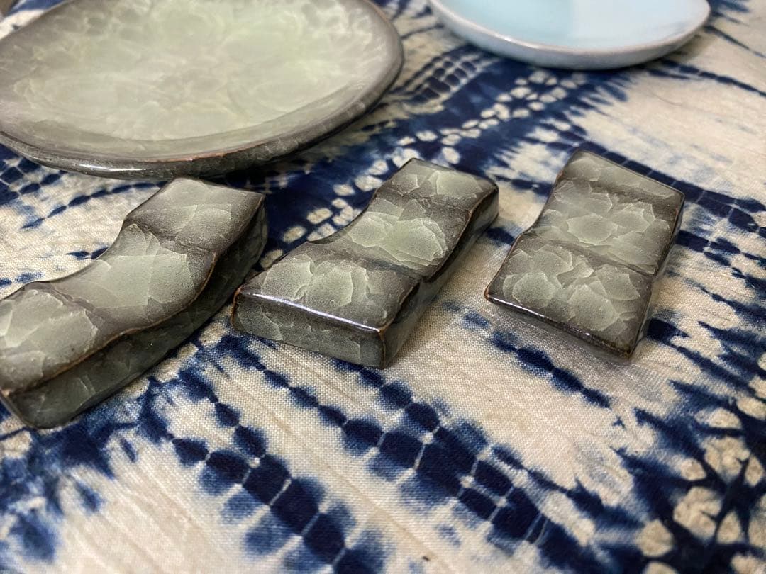 鈴木三成　青磁　小皿　箸置