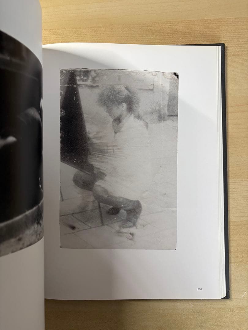 アート・デザイン・音楽 Miroslav Tichy Form of Truth