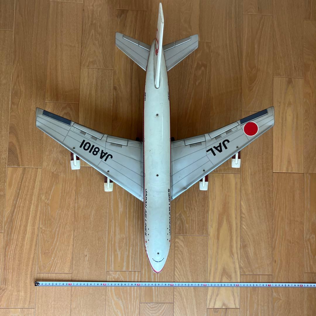 日本航空のジャンボジェット機　ブリキ模型