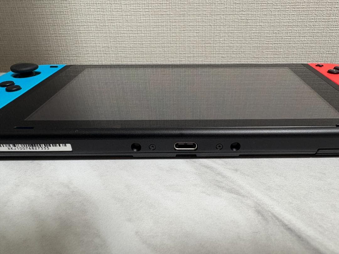 任天堂 Nintendo Switch 新型 HAC-001（-01）