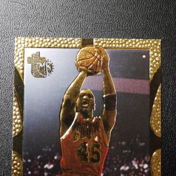 マイケル・ジョーダン  TOPPS 45番 ゴールドカード エンボス