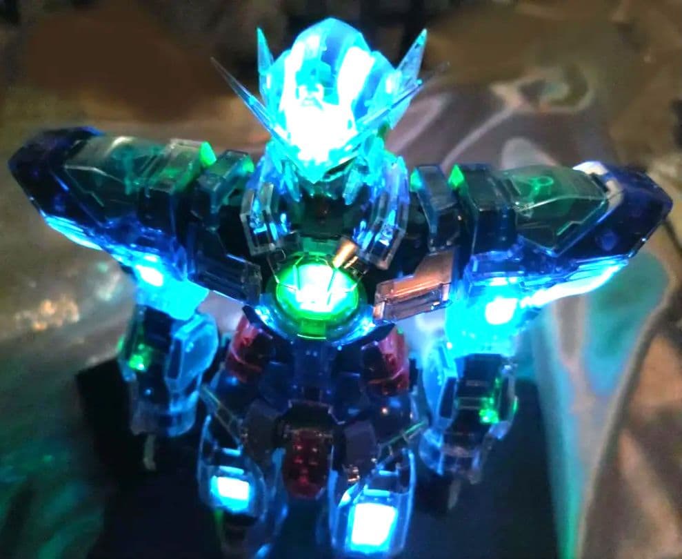 PG 1/60 ガンダムエクシア (LIGHTING MODEL)組立済LED付