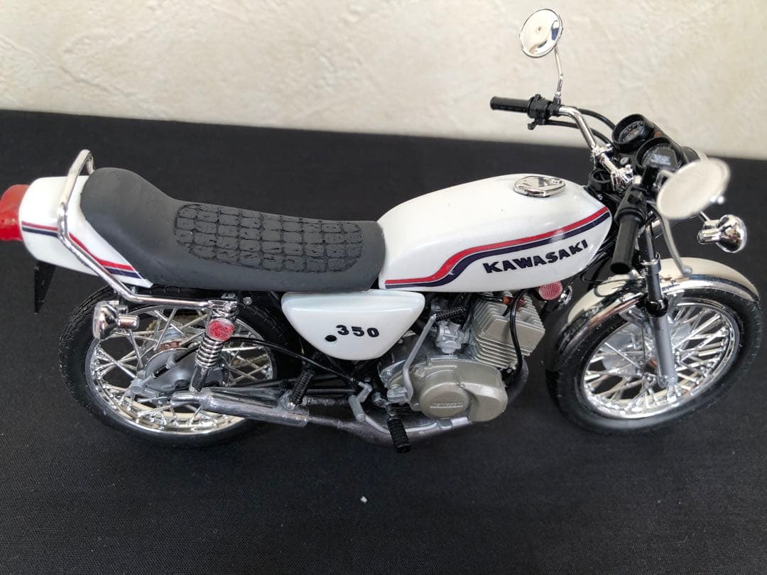 カワサキKH400・特攻の拓-爆音小僧-真嶋秋生風カスタムプラモデル/ケース付き