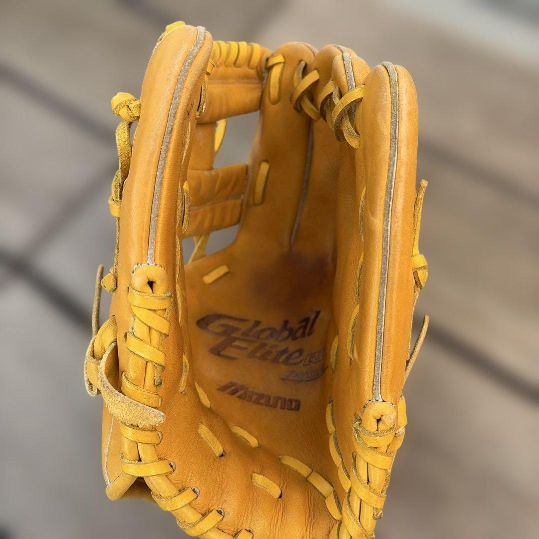 Mizuno Global Elite RG 少年軟式グローブ イエロー