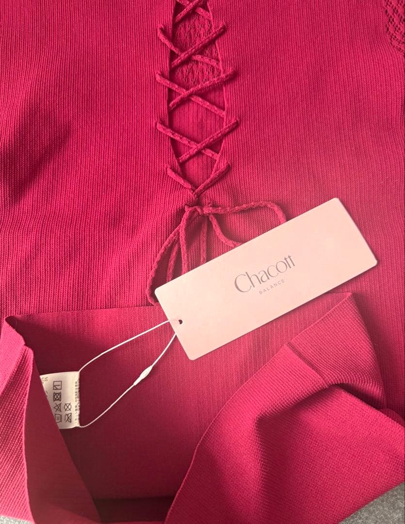 新品　Chacott 　チャコット ノーソーイング　ワイン色　定価14,850円