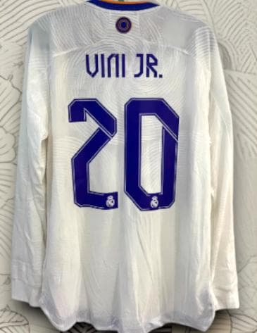 21/22 レアル・マドリード ホーム 20番 ヴィニシウス 長袖ユニフォーム